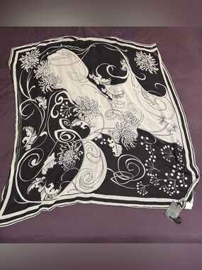 Renato Nucci 100% silk Black & White Floral Silk Scarf (40x40 size)